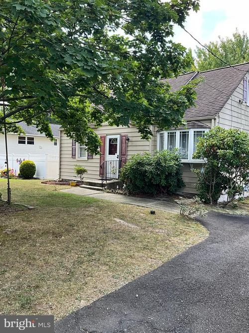 29 Catawba Ave, BLACKWOOD, NJ, 08012-1637 | Card Image