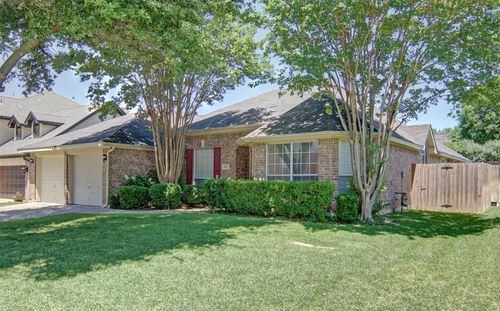6922 Briarwood Dr, Fort Worth, TX, 76132-3050 | Card Image