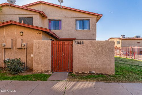 5044 N 40th Ave, Phoenix, AZ, 85019-2875 | Card Image