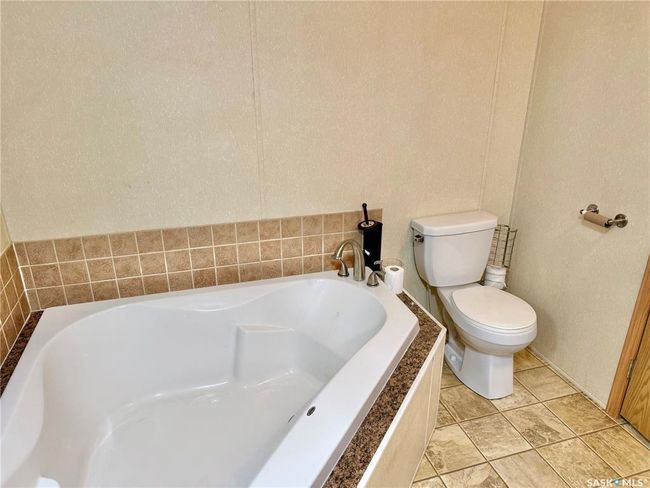3 - 404 8 Th Ave E, House other with 3 bedrooms, 2 bathrooms and 2 parking in Watrous SK | Image 33