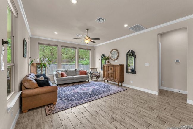 11926 Tower Crk, House other with 5 bedrooms, 4 bathrooms and null parking in San Antonio TX | Image 11