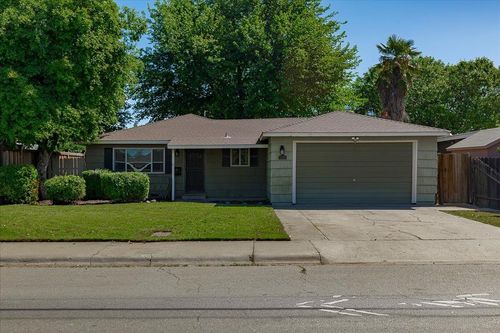 1119 West St, Woodland, CA, 95695-4644 | Card Image