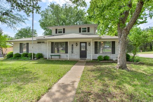 2601 Arapaho Cir, Denison, TX, 75020-7219 | Card Image