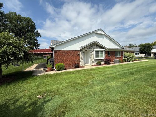 36-730 Country Club Dr, Saint Clair Shores, MI, 48082-2949 | Card Image