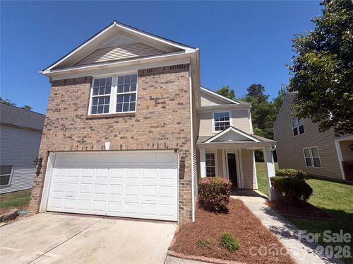 6734 Wandering Creek Dr, Charlotte, NC, 28216-8015 | Card Image