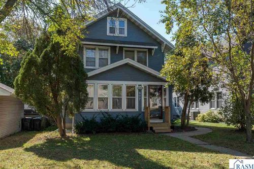 607 Blue Earth St, Mankato, MN, 56001-1630 | Card Image