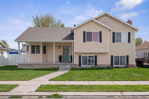 2152 E Weeping Willow Way, Eagle Mountain, UT, 84005-4331 | Card Image