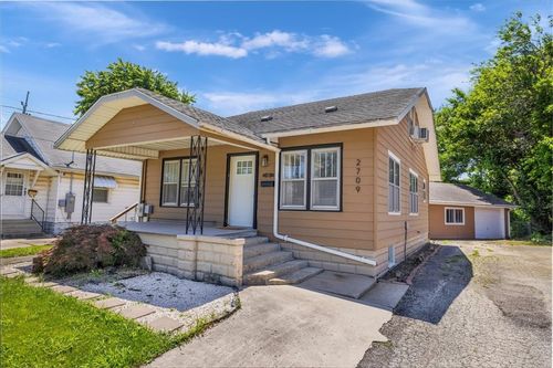 2709 Marshall Ave, Mattoon, IL, 61938-4903 | Card Image