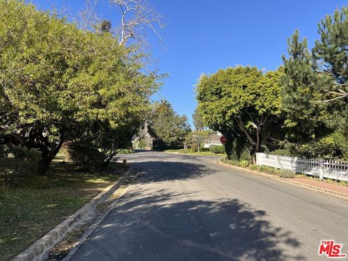 1355 Monaco Dr, Pacific Palisades, CA, 90272-4007 | Card Image