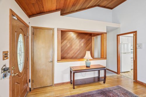 43 Landing Rd, Huntington, NY, 11743-1815 | Card Image