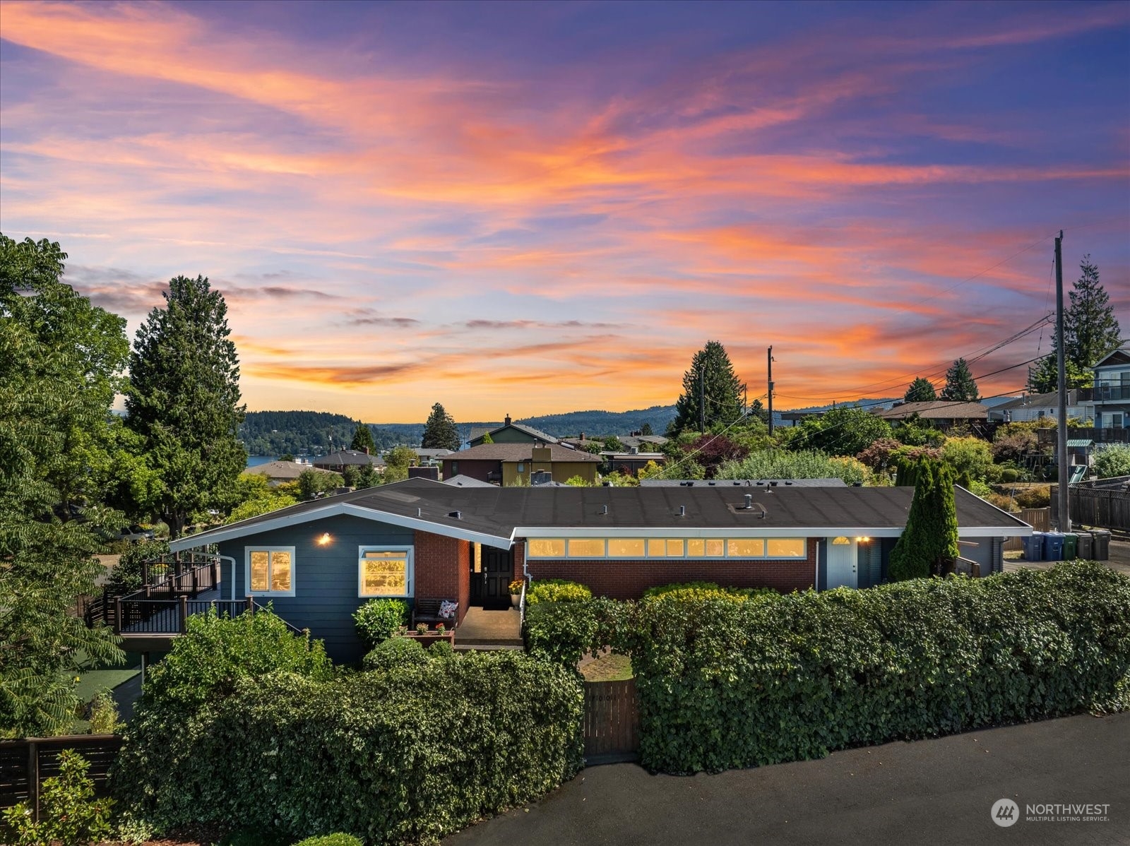 Lakeridge Dr, Seattle, WA 98178