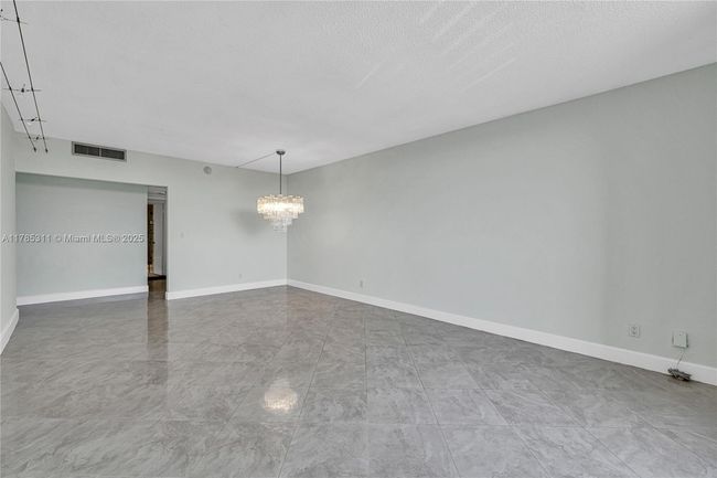 APT-624 - 90 Edgewater Dr, Condo with 2 bedrooms, 3 bathrooms and null parking in Coral Gables FL | Image 10