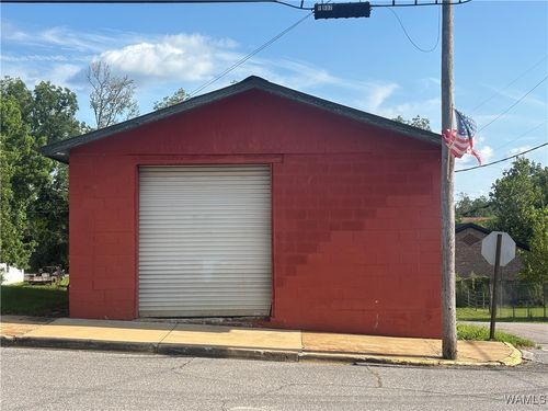 906 Main St, WEST BLOCTON, AL, 35184-2365 | Card Image