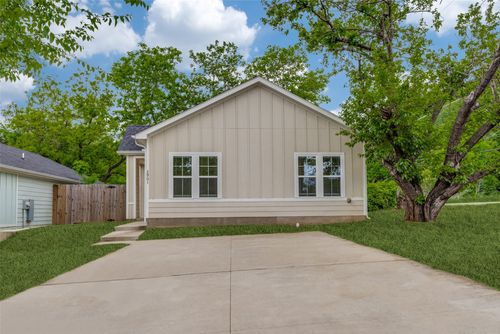 2901 S Scullin Ave, Denison, TX, 75020-7902 | Card Image