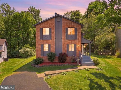 211 Keyes Ct, STERLING, VA, 20164-3013 | Card Image