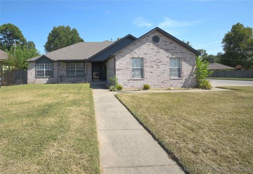 11255 S 105th East Ave, Bixby, OK, 74008-3232 | Card Image