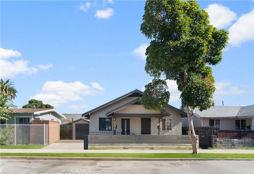 1082 Lewis, Long Beach, CA, 90813 | Card Image