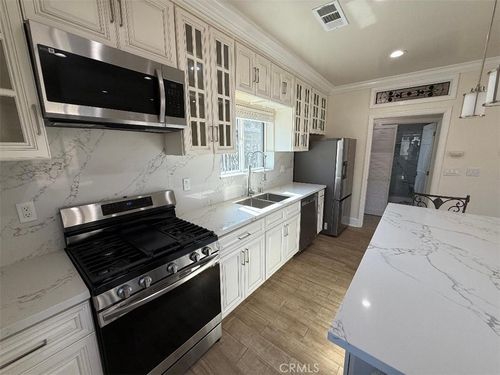 a-3843 N Weston Pl, Long Beach, CA, 90807-3302 | Card Image