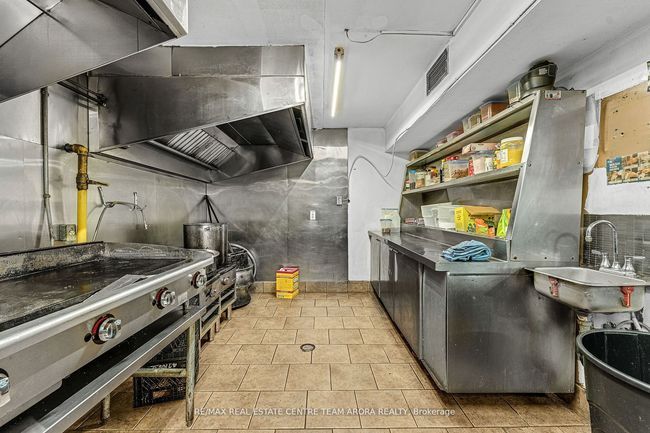 2440 University Ave W, Home with 0 bedrooms, 0 bathrooms and null parking in Windsor ON | Image 13