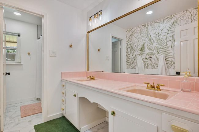 GORGEOUS hall bath | Image 26