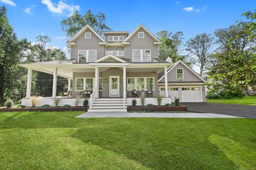 251 Winnepoge Dr, Fairfield, CT, 06825-2543 | Card Image