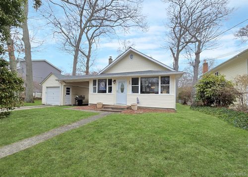 473 Michigan St, Ronkonkoma, NY, 11779-5236 | Card Image