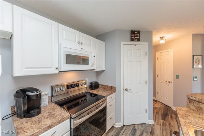 APT-225 - 23004 Chandlers Ln, Condo with 2 bedrooms, 2 bathrooms and null parking in Olmsted Falls OH | Image 17