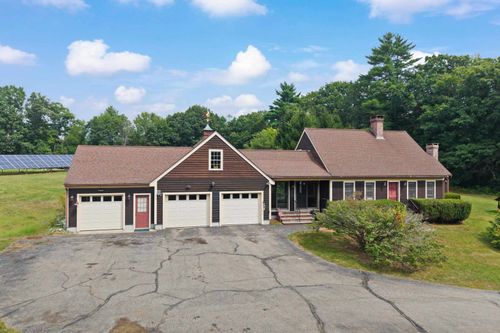 303 Stage Rd, Nottingham, NH, 03290-6207 | Card Image