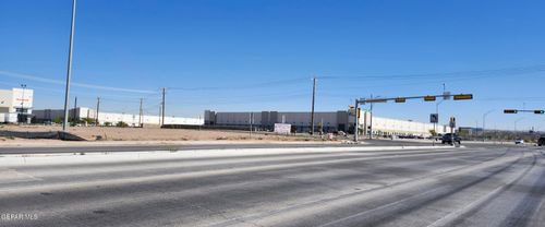 825 Nuevo Hueco Tanks Road, Socorro, TX, 79927 | Card Image