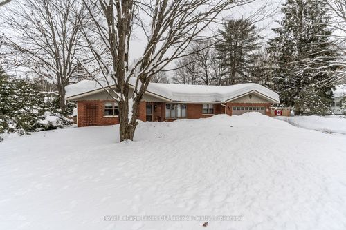 840 Muskoka Beach Rd, Gravenhurst, ON, P1P1A5 | Card Image