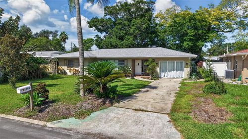 11598 Oval Dr W, LARGO, FL, 33774-4109 | Card Image