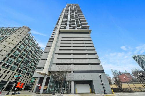 unit-3315-235 W Van Buren St, Chicago, IL, 60607-3940 | Card Image