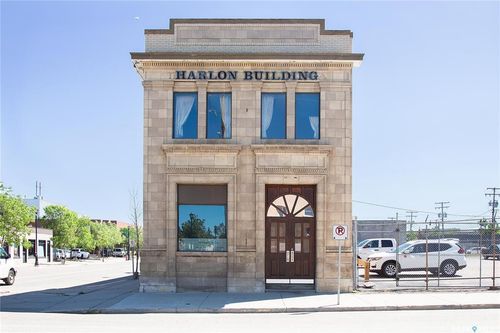 1102 1st Ave W, Prince Albert, SK, S6V4Y6 | Card Image