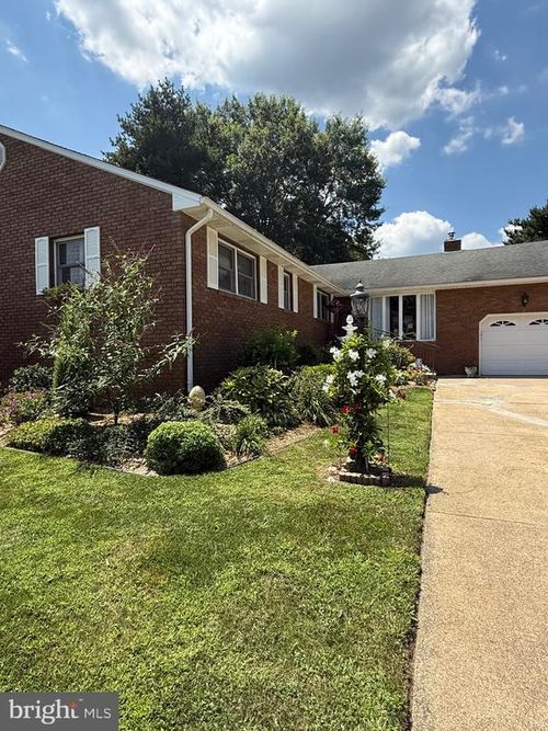 12 Hunter Dr, NEWFIELD, NJ, 08344-9520 | Card Image