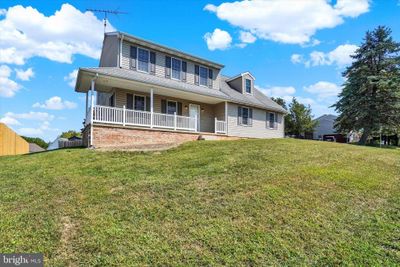 150 Perring Drive, House other with 4 bedrooms, 2 bathrooms and null parking in DALLASTOWN PA | Image 2