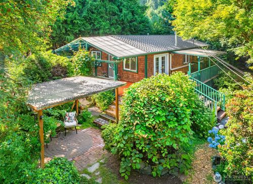8921 188th St Se, Snohomish, WA, 98296-8080 | Card Image