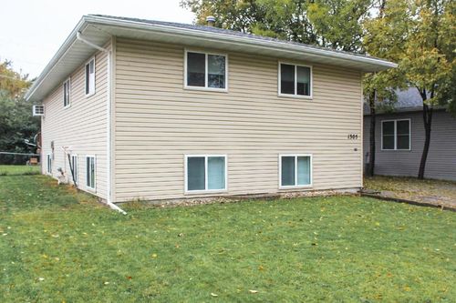 1305 16 1/2 St S, Fargo, ND, 58103-3942 | Card Image