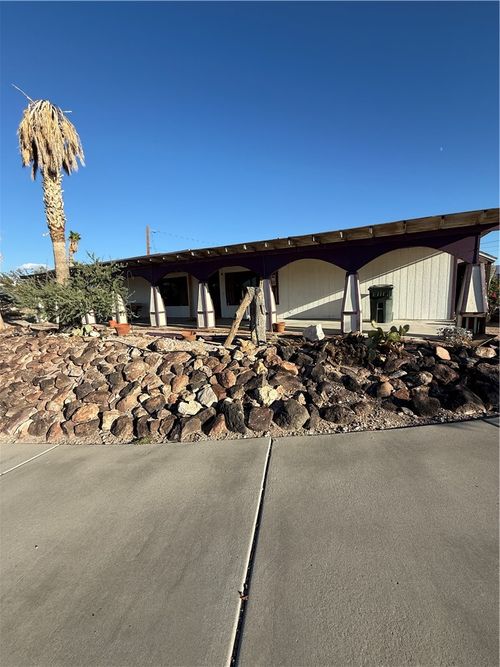 4060 La Mesa Rd, Bullhead City, AZ, 86429-7754 | Card Image