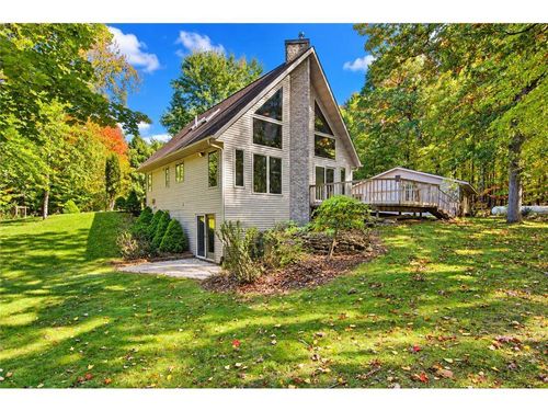 N6587 State Road 40, Elk Mound, WI, 54739 | Card Image
