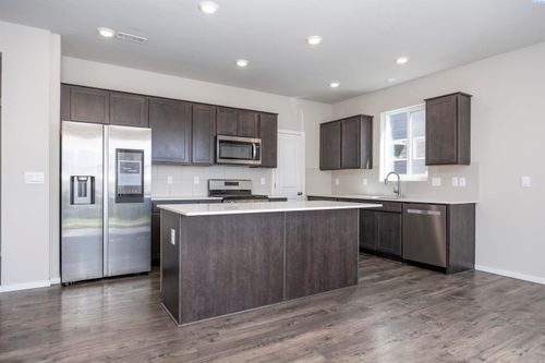 7945 Ranchland Ln, West Richland, WA, 99353-5547 | Card Image