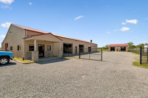 63 Oakdale Rd, Westmoreland, TN, 37186-2905 | Card Image