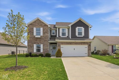 595 Wyndstone Way, Fortville, IN, 46040-1399 | Card Image