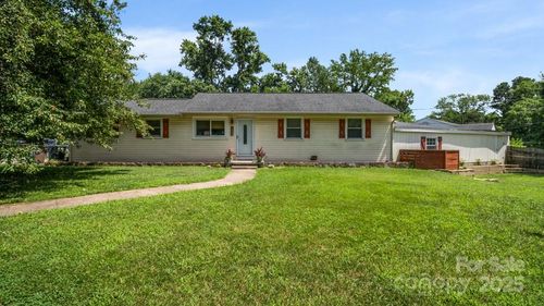 1405 Clegg St, Greensboro, NC, 27407-3607 | Card Image