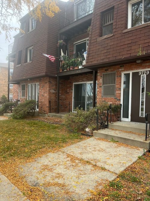 102c-9729 Ridgeland Ave, Oak Lawn, IL, 60453-2761 | Card Image