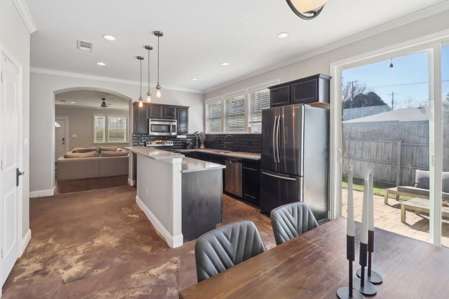 601 N Lancaster Ave, House other with 3 bedrooms, 2 bathrooms and null parking in Dallas TX | Image 6