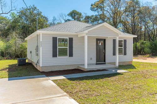 8097 3rd St, Laurel Hill, FL, 32567-2008 | Card Image