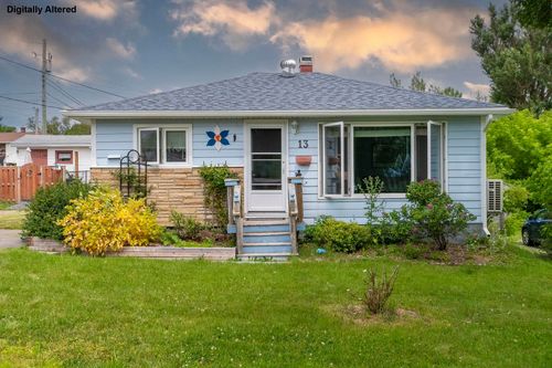 13 Campbell's Lane, House with 2 bedrooms, 1 bathrooms and 2 parking in New Glasgow NS | Card Image