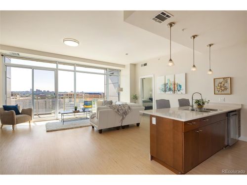 1823-2001 Lincoln St, Denver, CO, 80202-3802 | Card Image