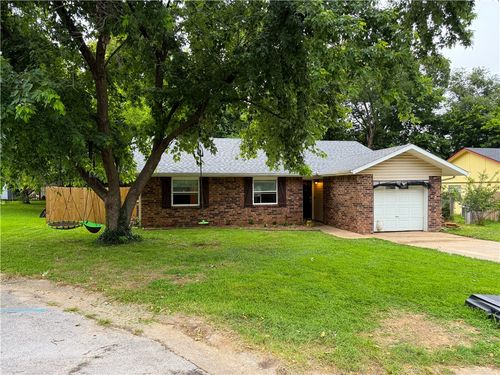 1019 W School St, Siloam Springs, AR, 72761-3407 | Card Image