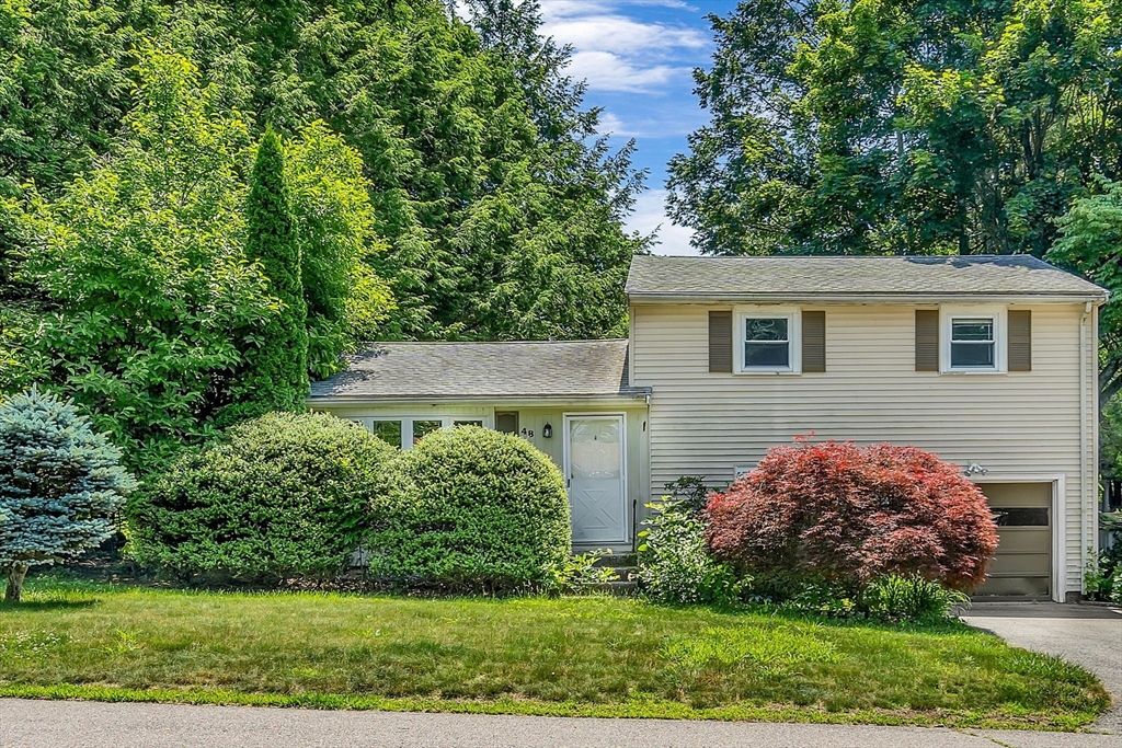 Simpson Dr, Framingham, MA 01701